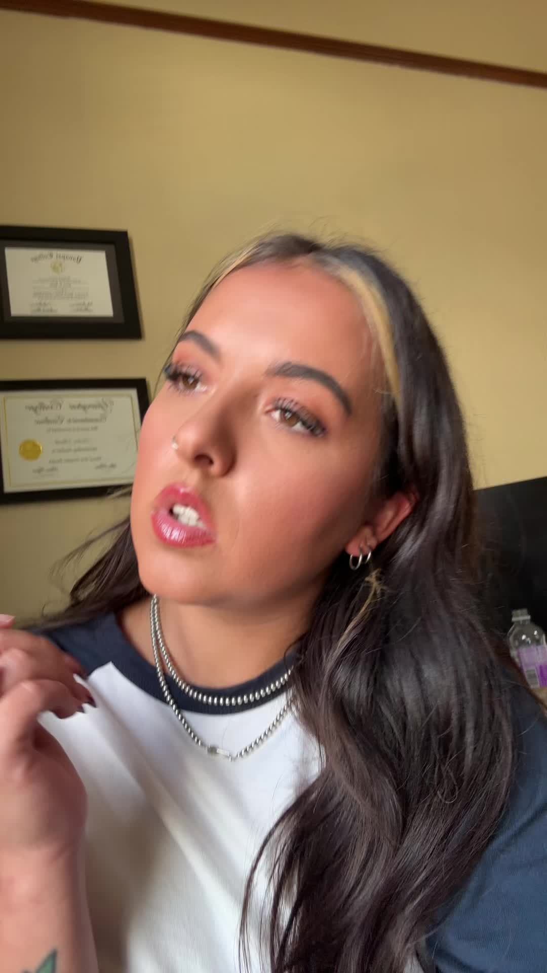 @pikivids_