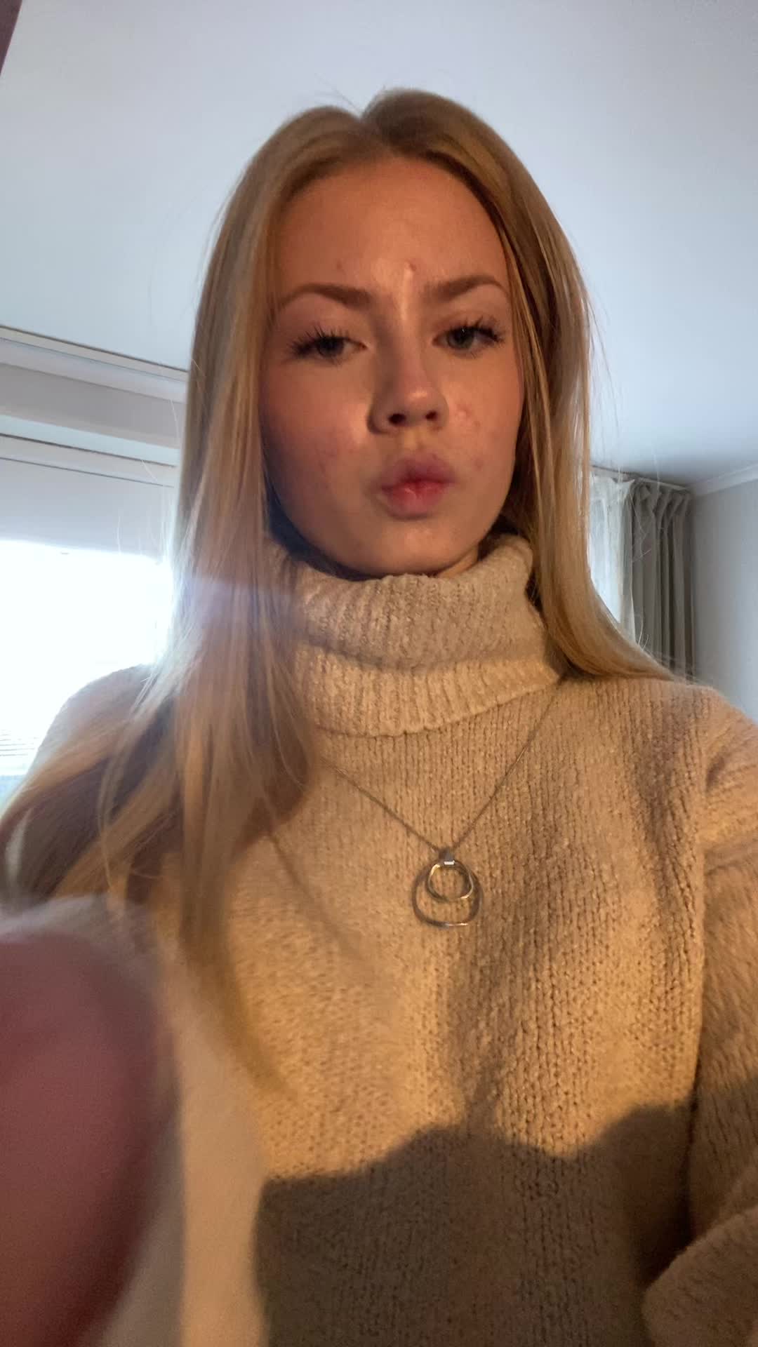 @kaypop 🍿🦄🙈💩