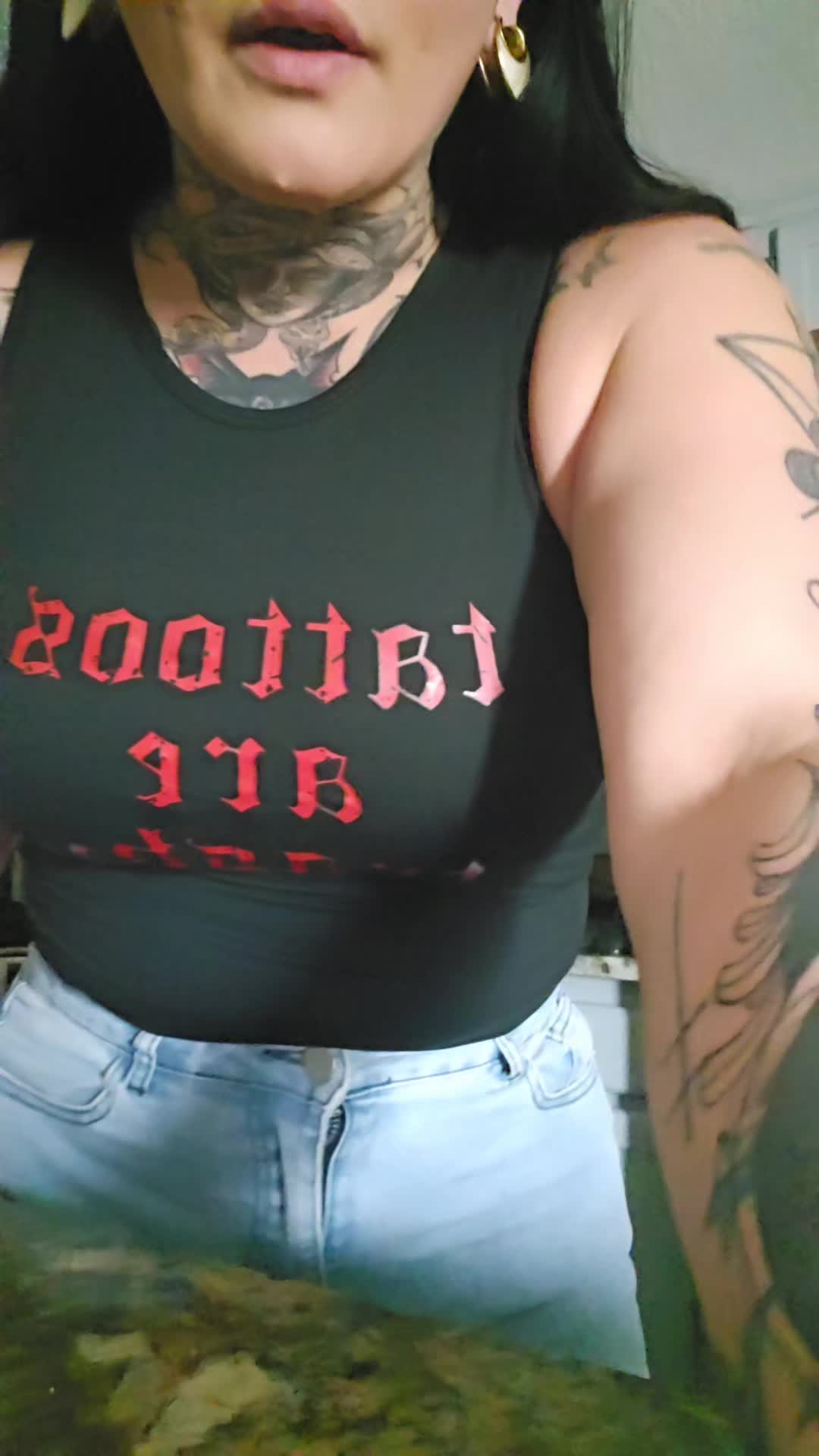 @Amber_pokesholes