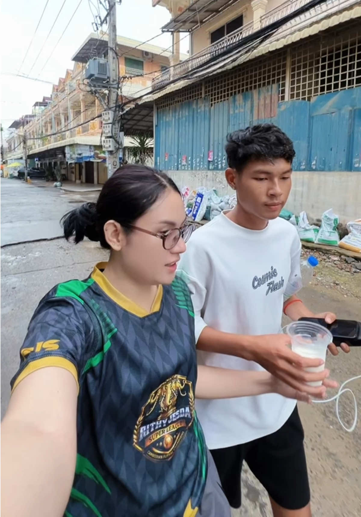 @Srey Lang Salath កាឡយ