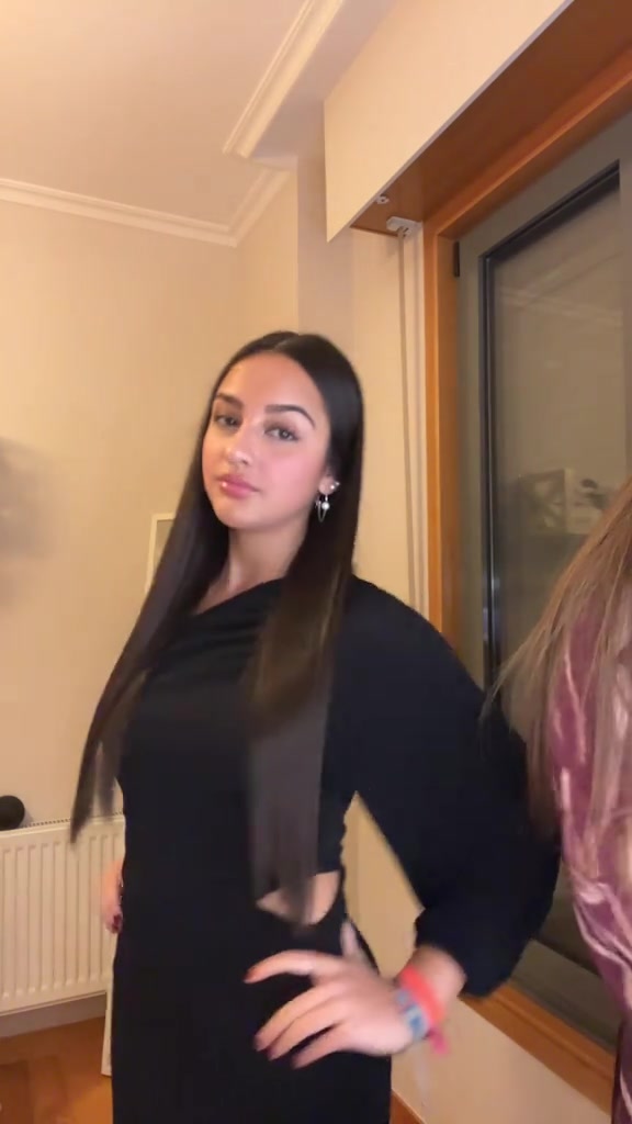 @claudia