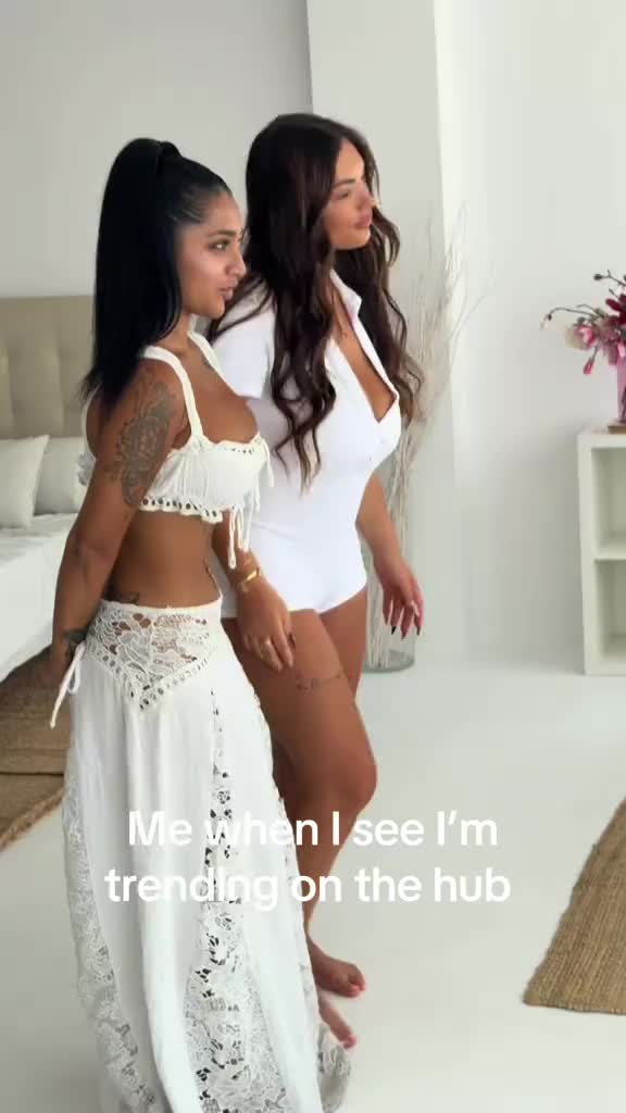 @Yasmina Khan🦋