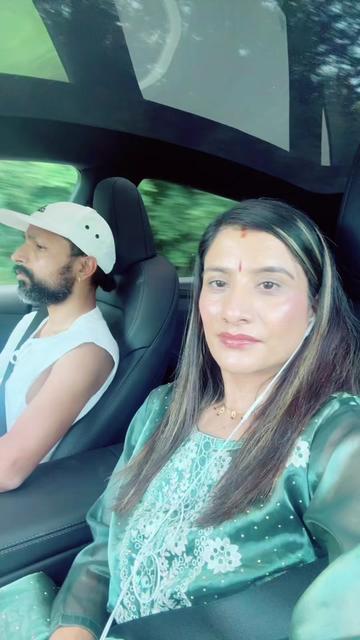 @Queen_Diya02