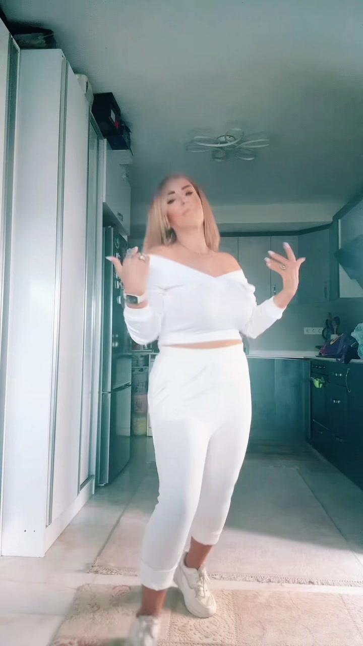 @g&uuml;lten &ouml;zkaya bodrum
