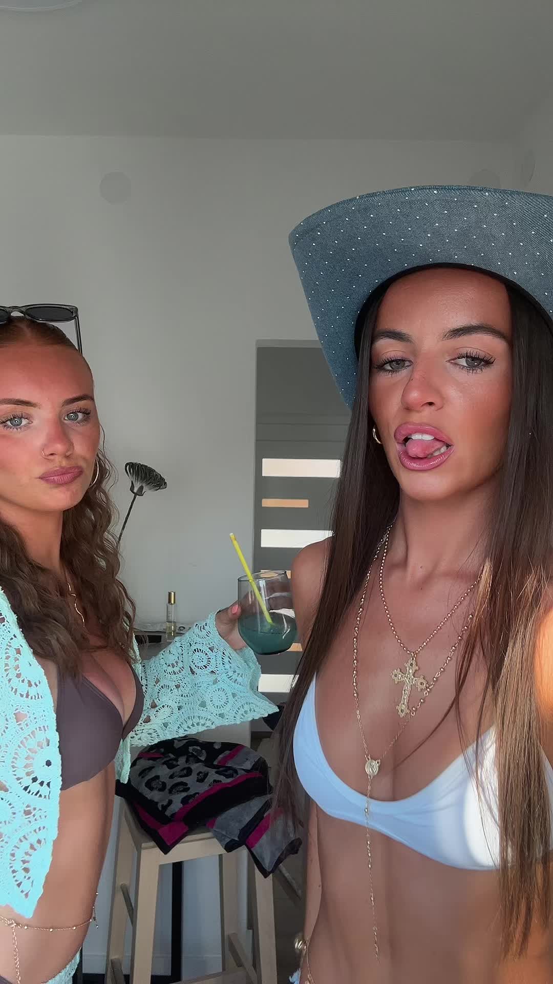 @holly🧿🍒