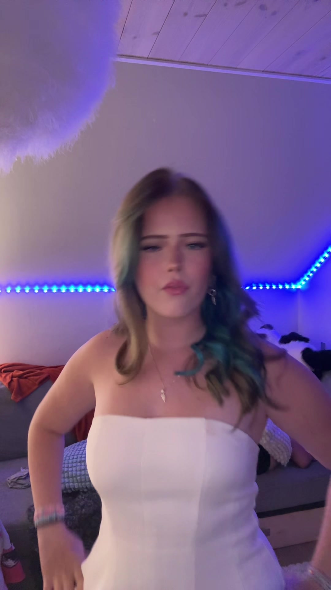 @Ellen😇
