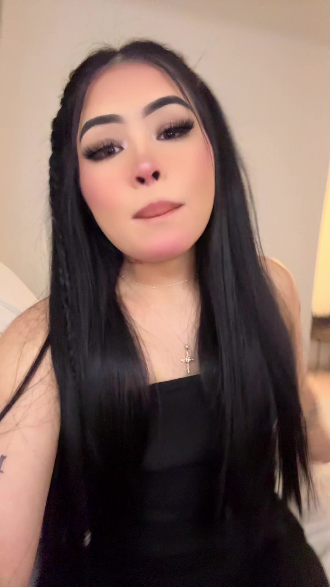 @ivonnee