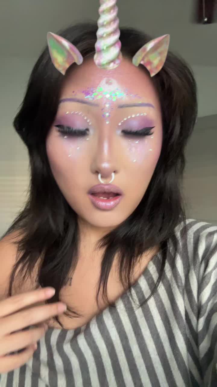 @༺♱༻
