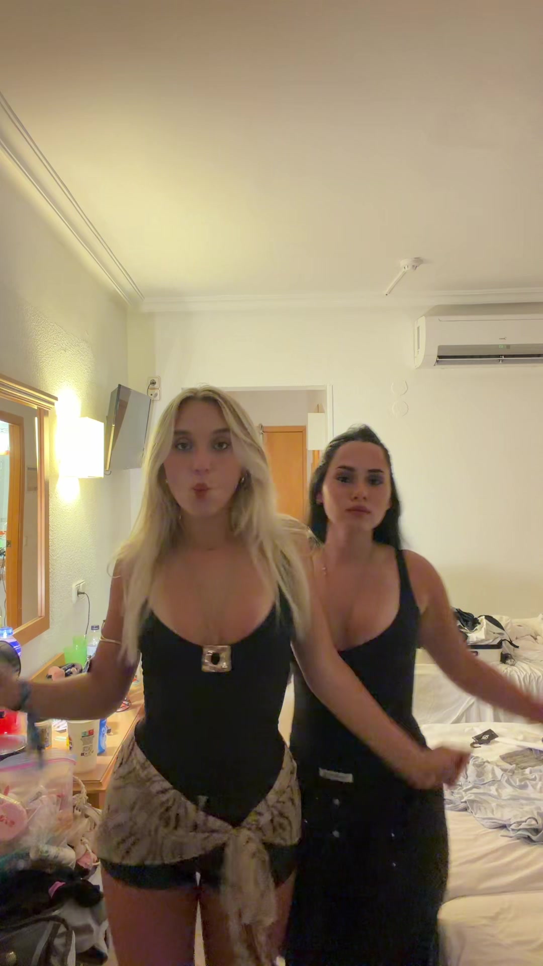 @ava