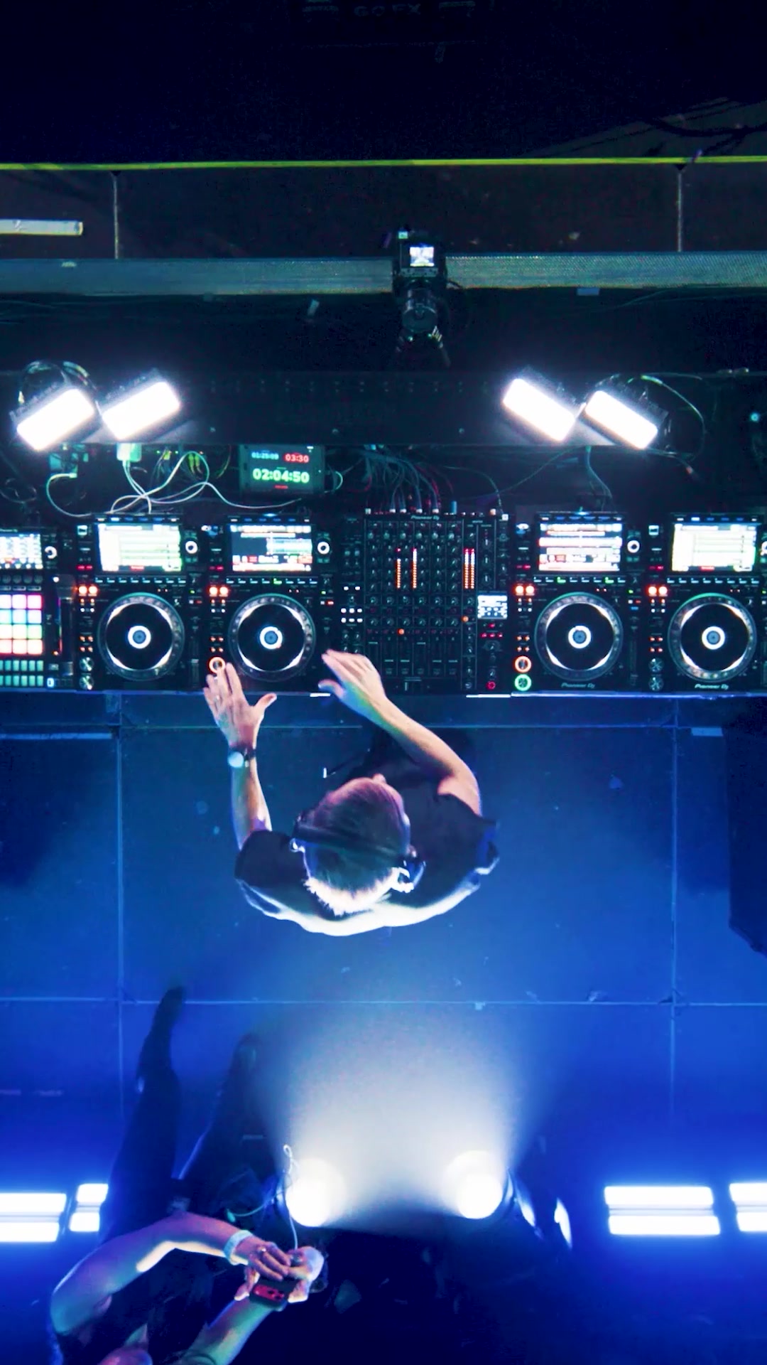 @Armin van Buuren