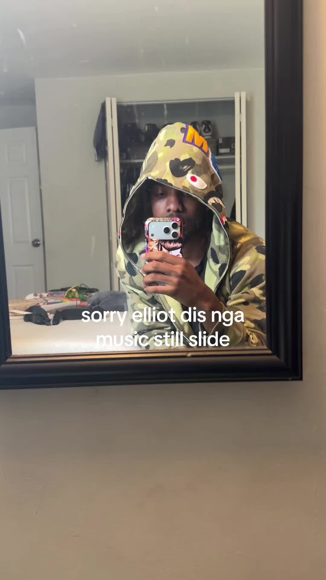 @￼