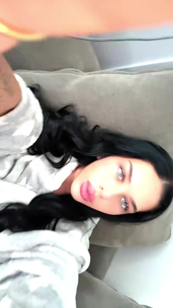 @Laylascottꨄ