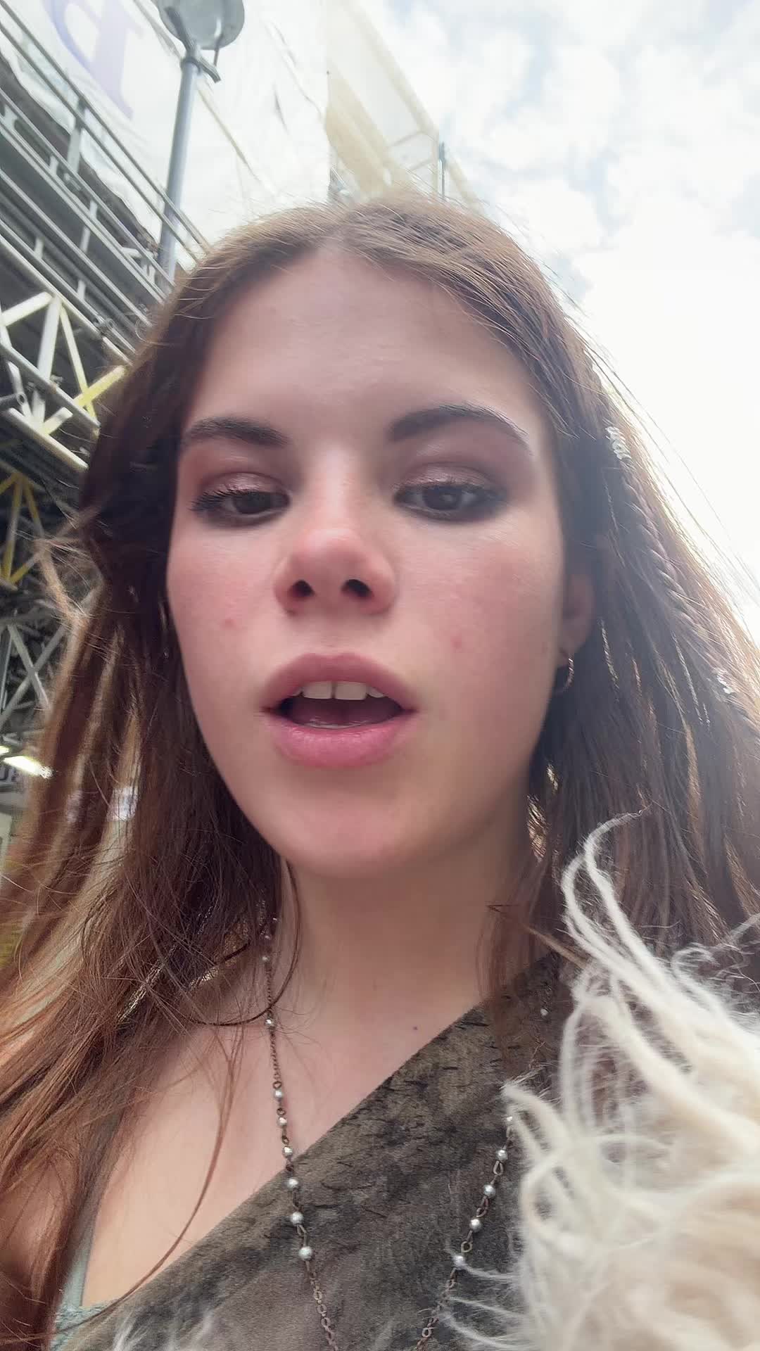 @isobel