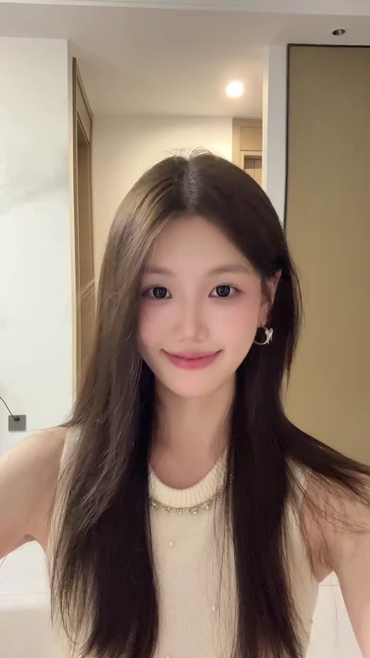 @Bella