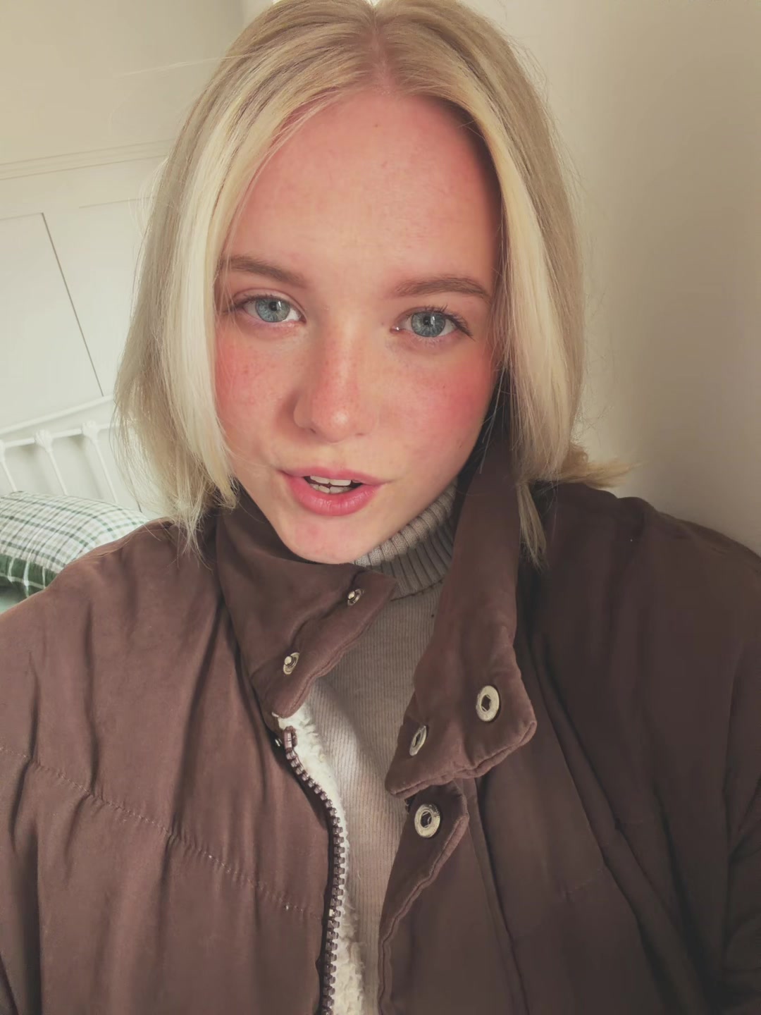@𝒸𝑜𝓊𝓇𝓉𝓃𝑒𝓎
