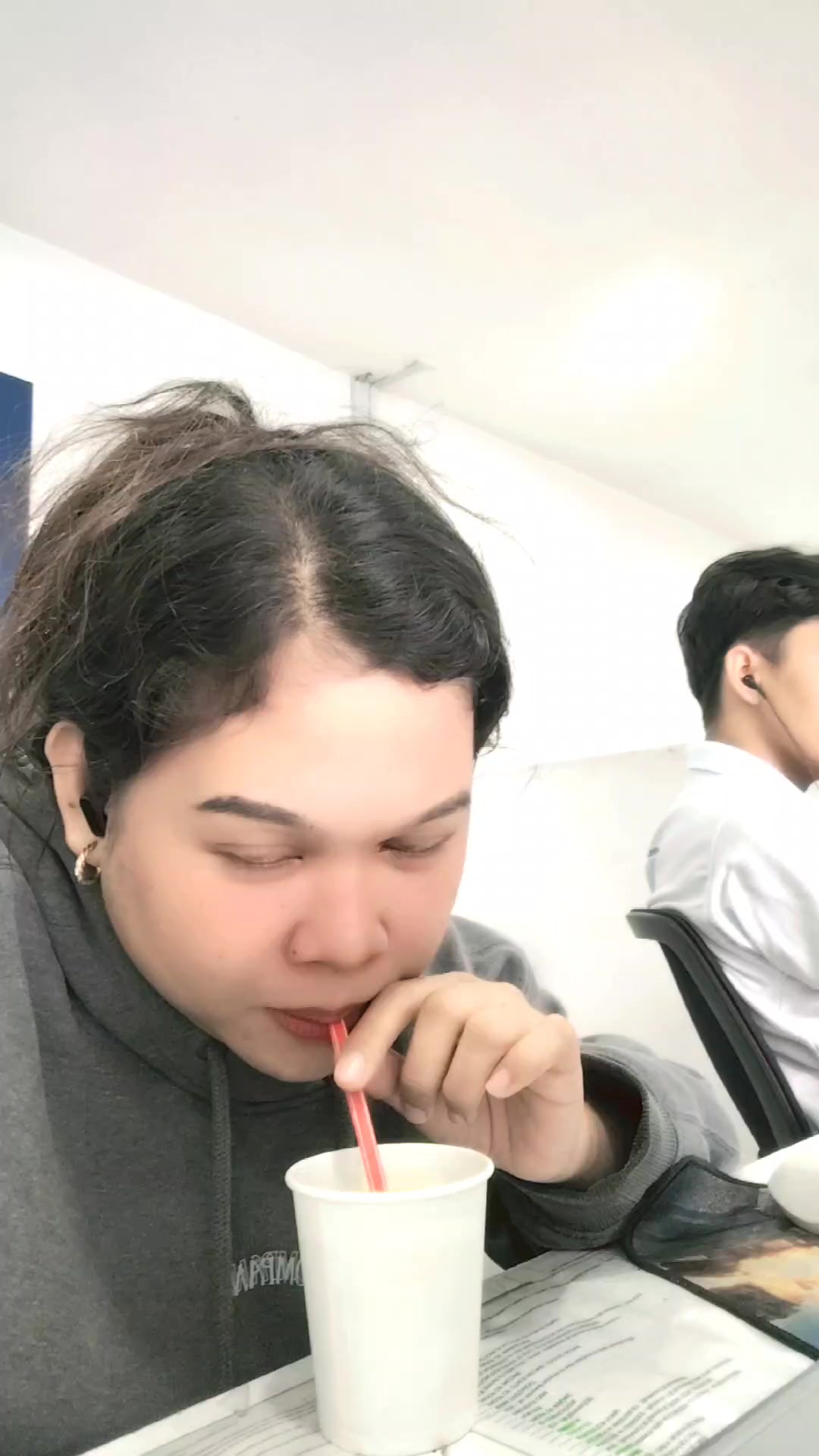 @...