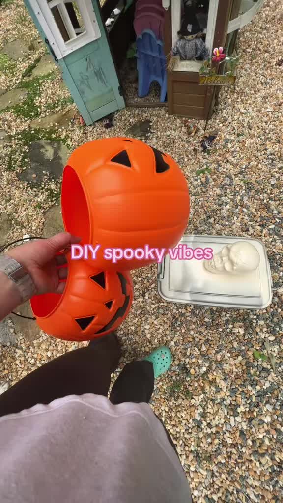 @Jenna Lyon