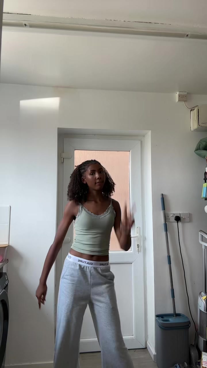 @ellissiaspam