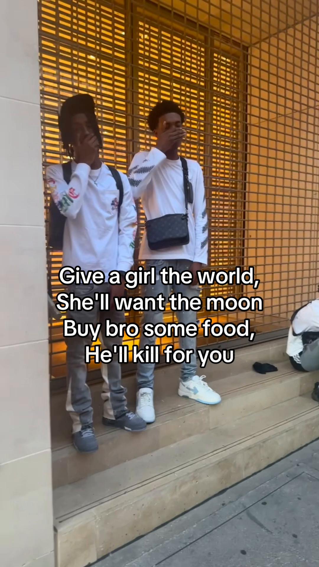 @️