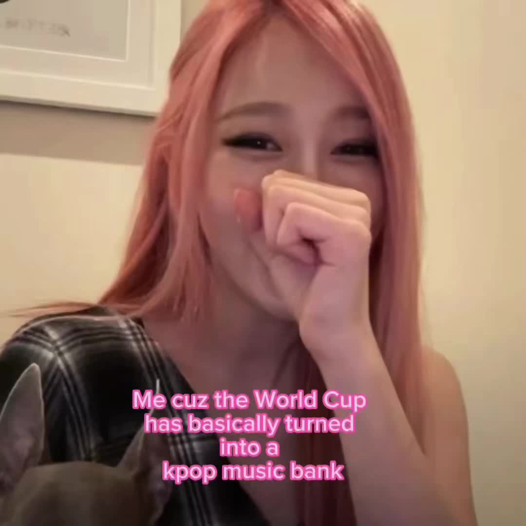 @momos right hand girl