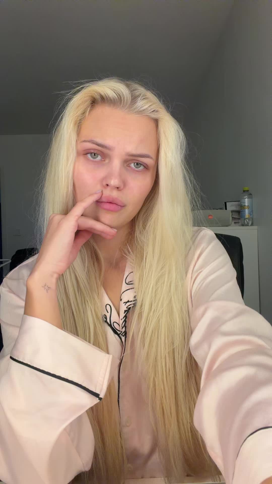 @SAVANNAH LARSSON