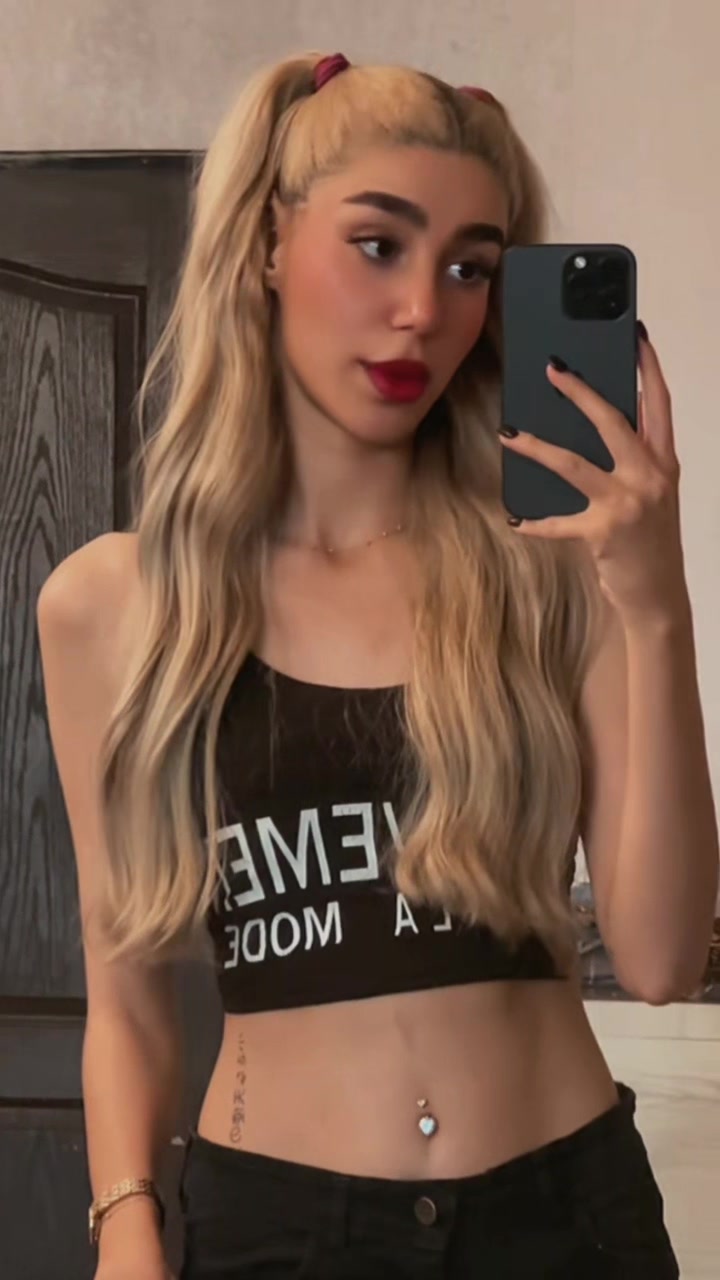 @saraakittyy