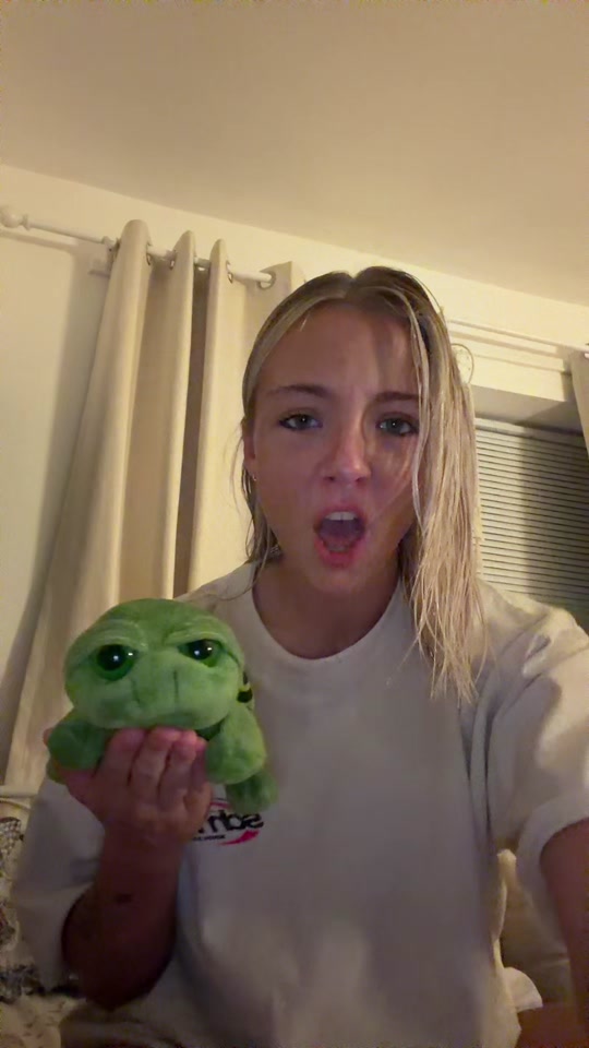 @kelsventre