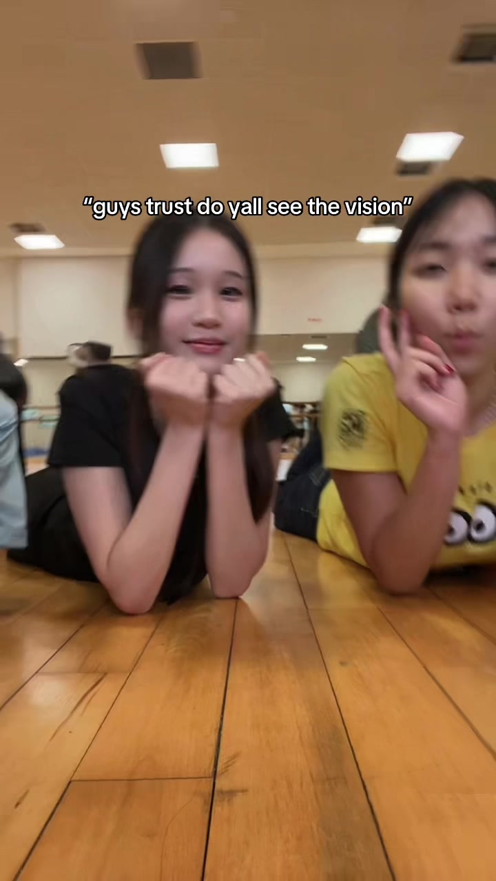 @clarizz ∘ ∘ ∘ ( &deg;ヮ&deg; ) ?