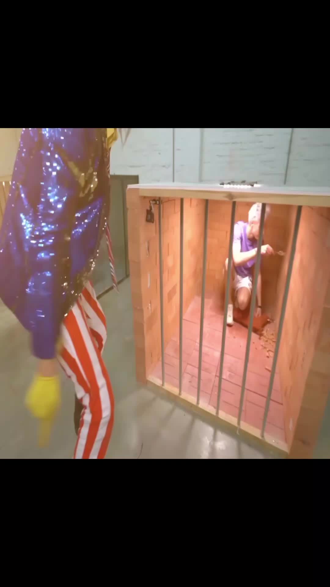 @raychezz