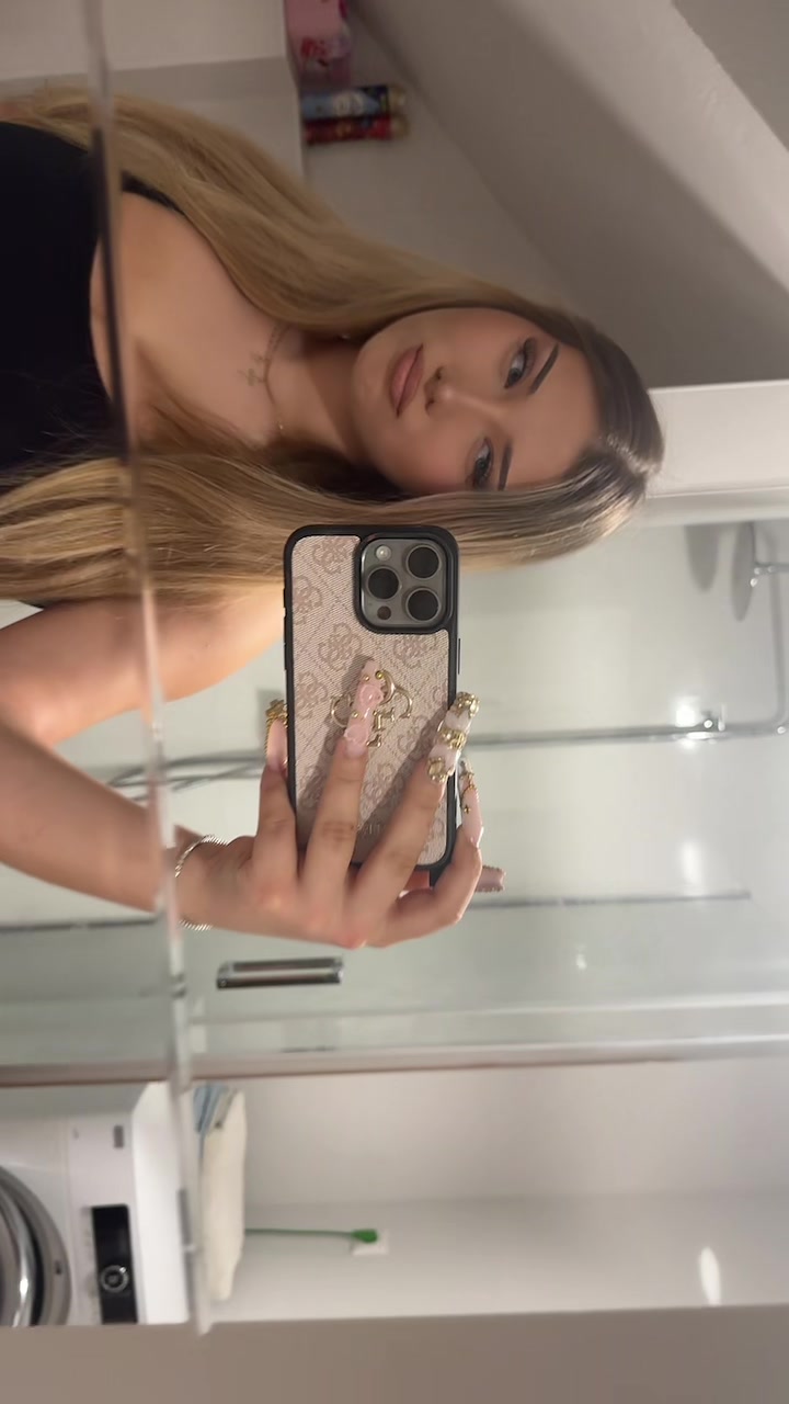 @lenkaa