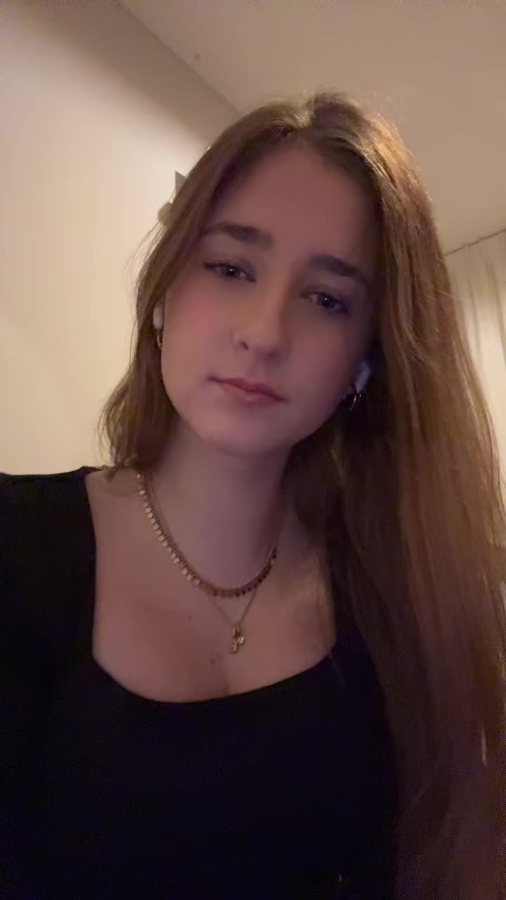 @𝙴