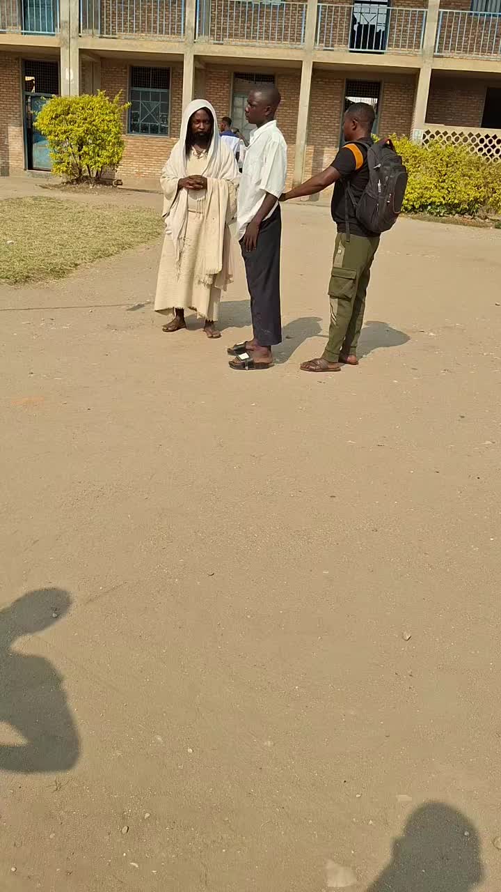 @Alexandre Sinzobatohana