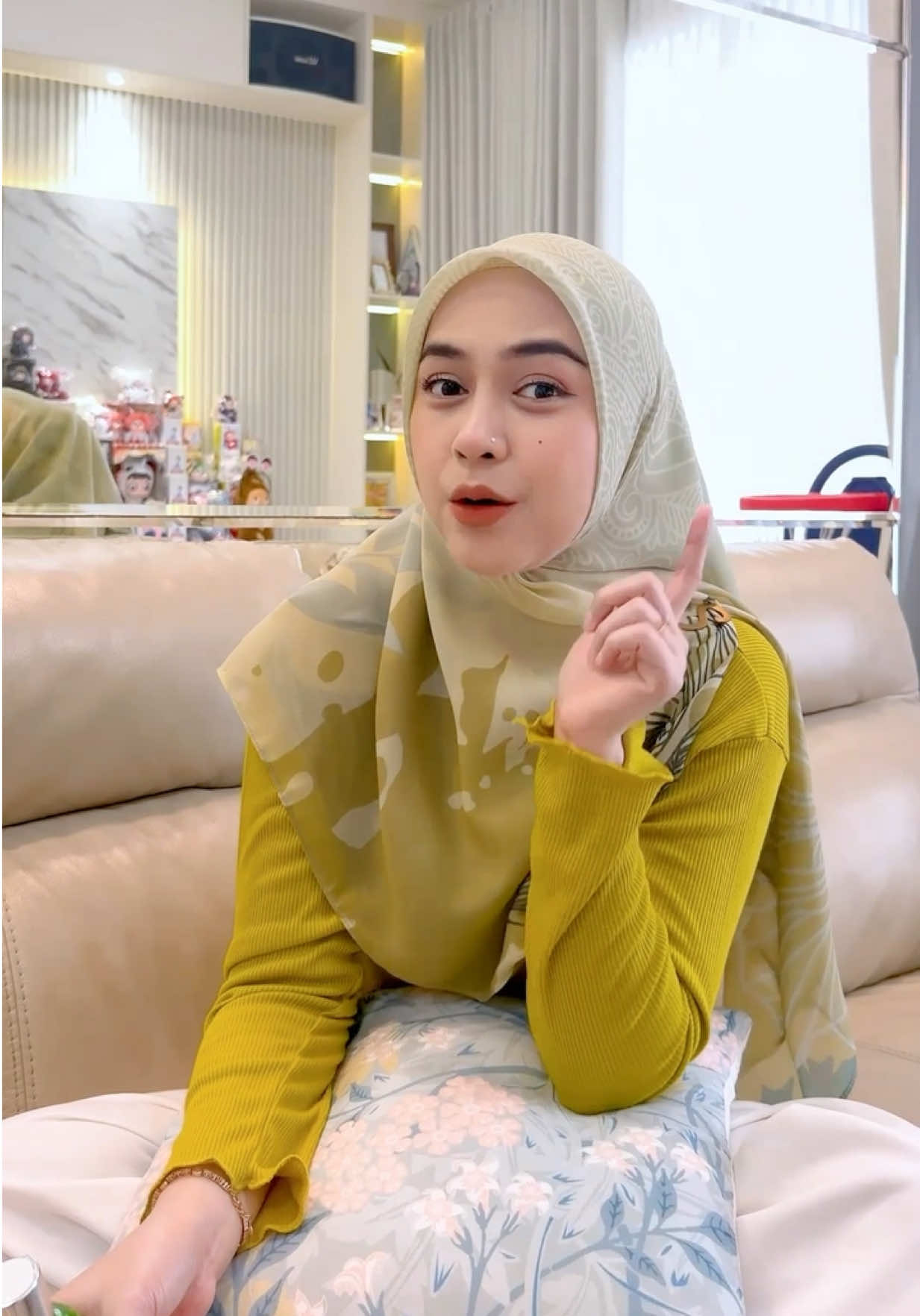 @Ria Ricis