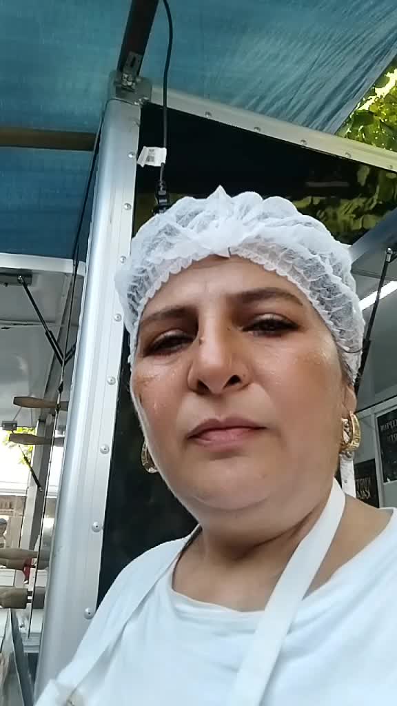 @Elena Codreanu700