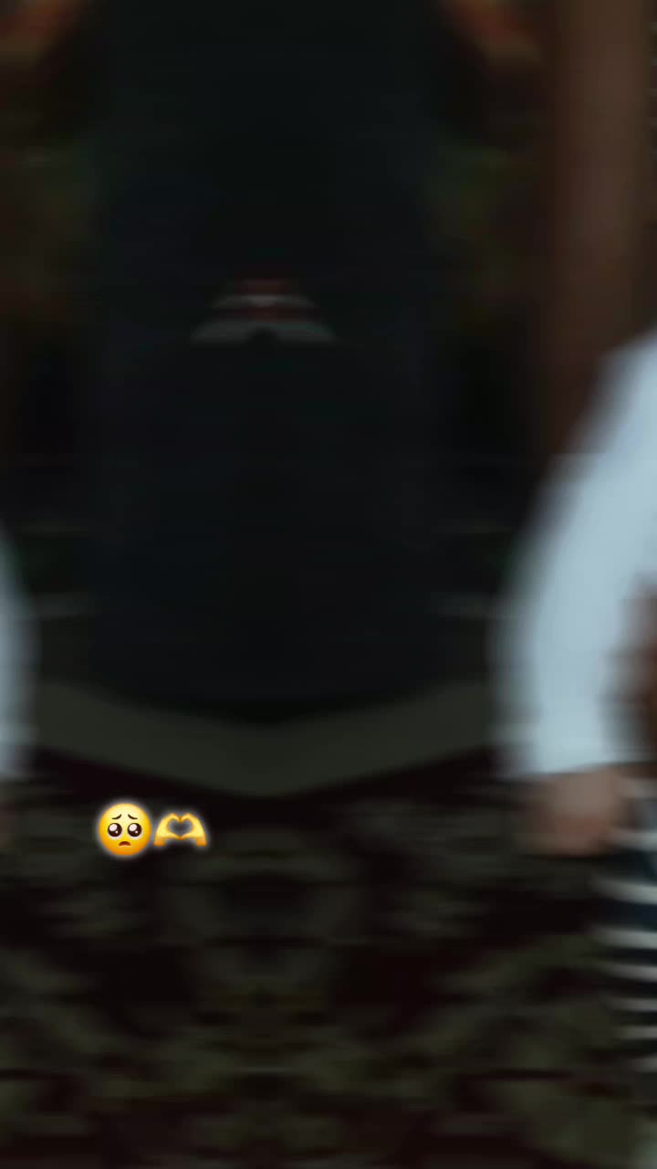 @🐝