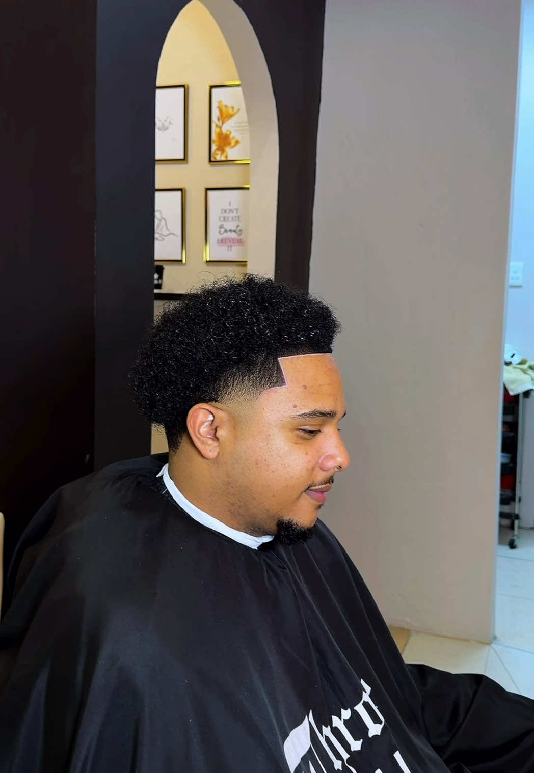 @THRONE CUTZ®