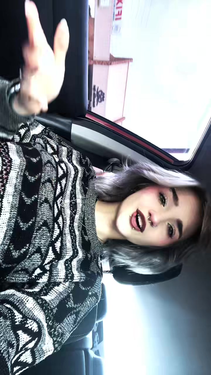 @k <3