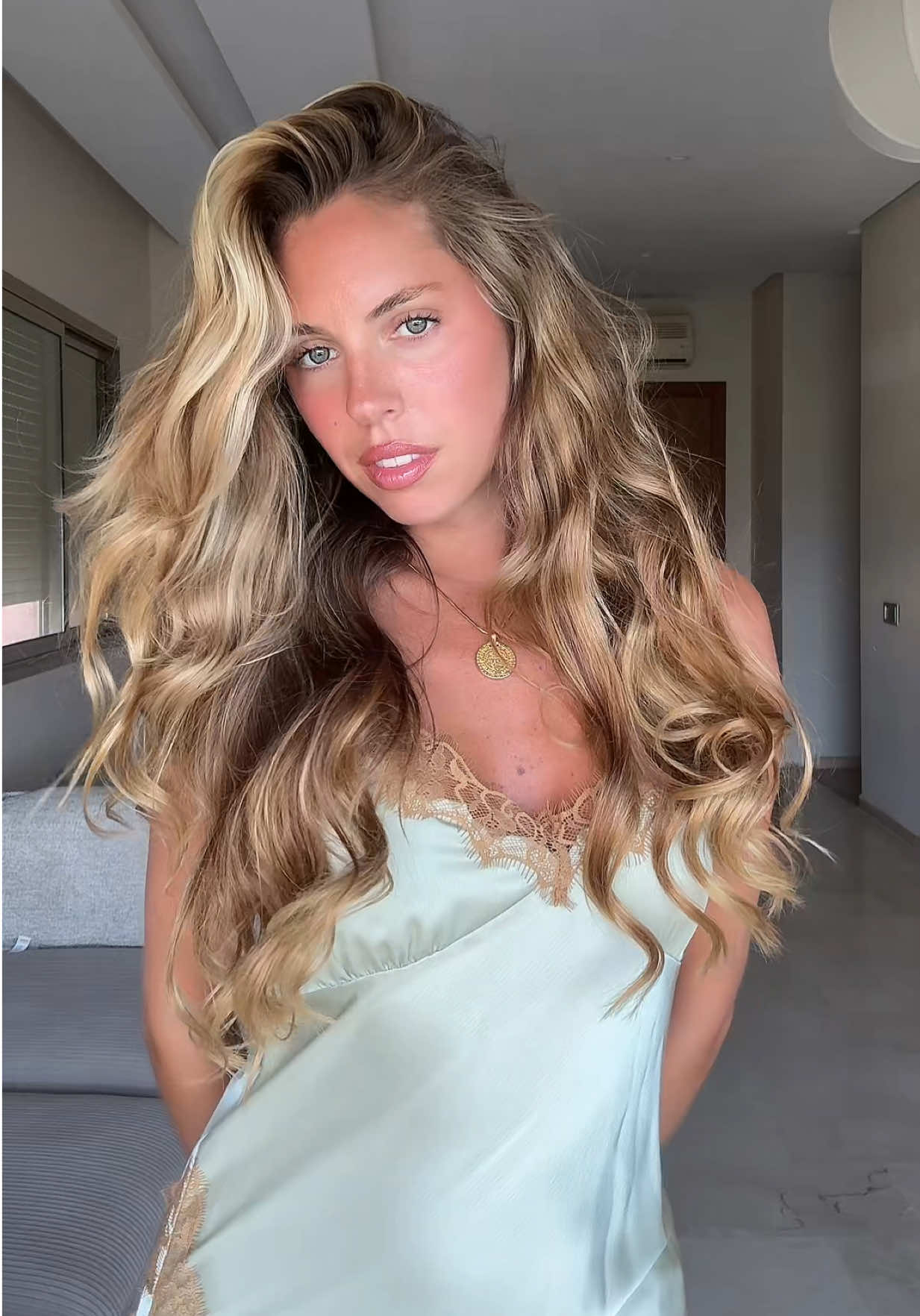 @Asturzia