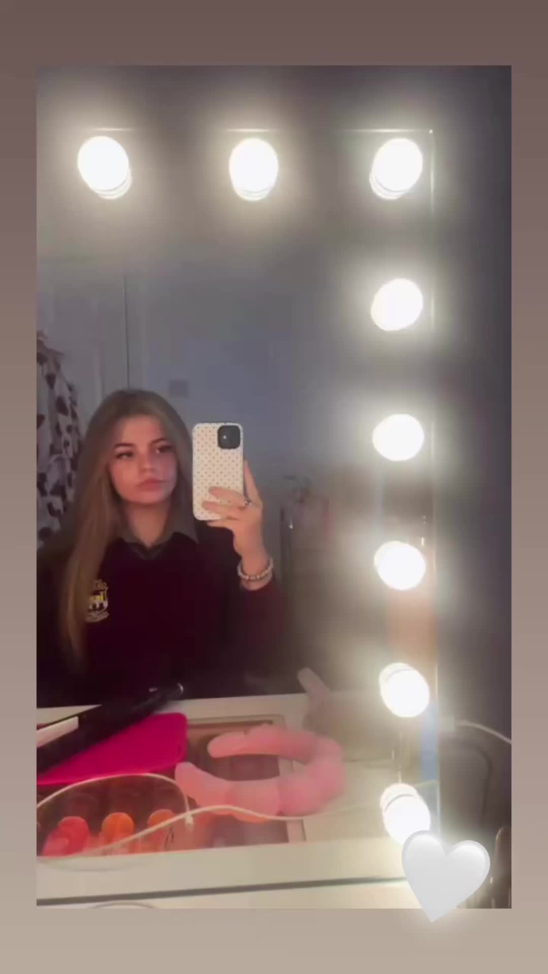 @𝐑𝐮𝐛𝐲 𝐄𝐥𝐥𝐞𝐧🤍🍒