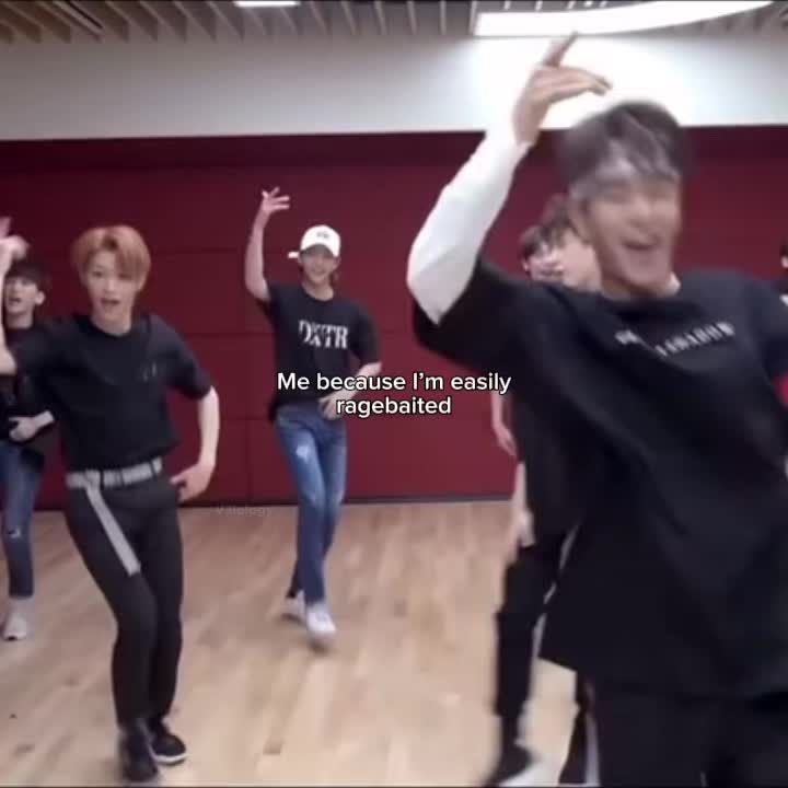 @&bull; 🎤 &bull;  # 𝟏𝟕𝐤 &ᵗʰᵃᵗ