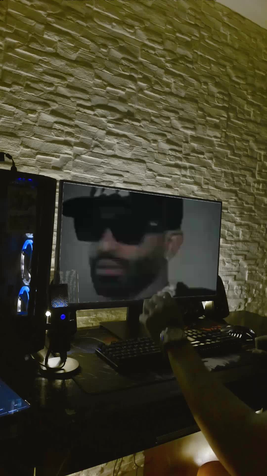 @soy_julian