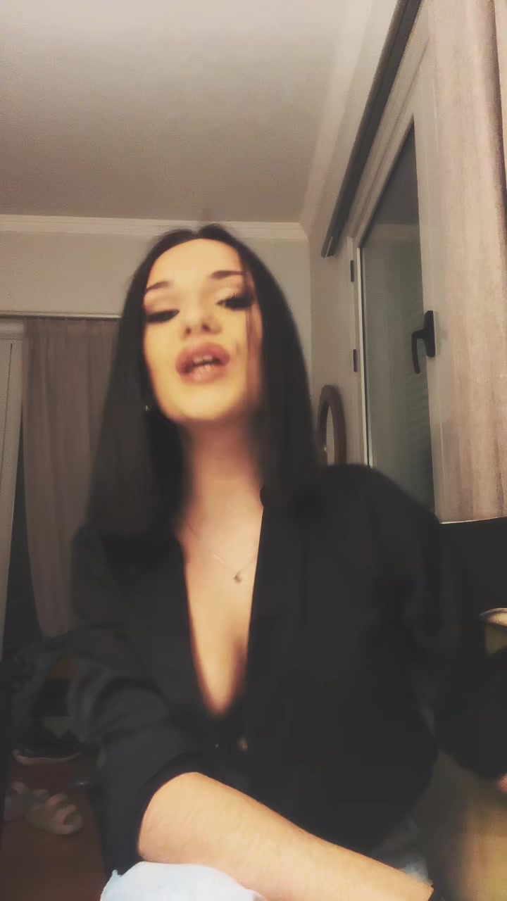 @𝒾𝓌𝒶𝓃𝓃𝒶