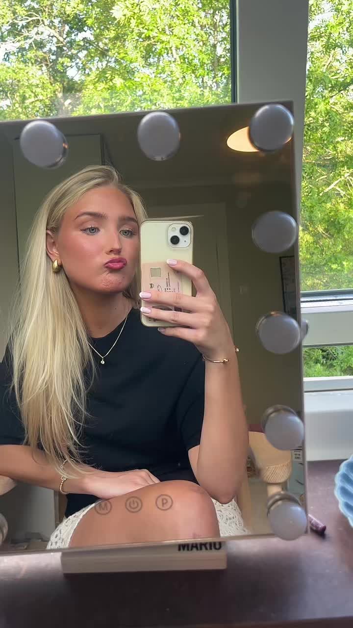 @EmelieHemeli