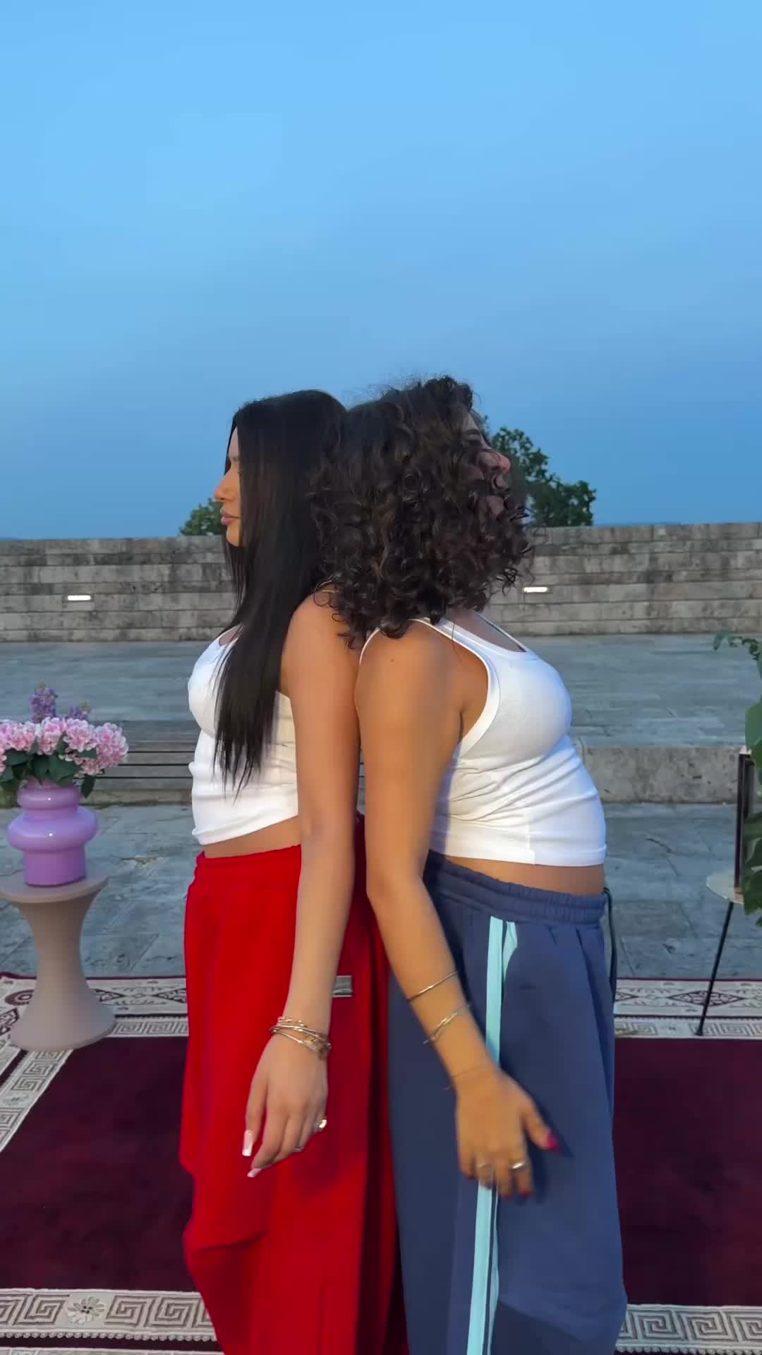 @ellyauswien