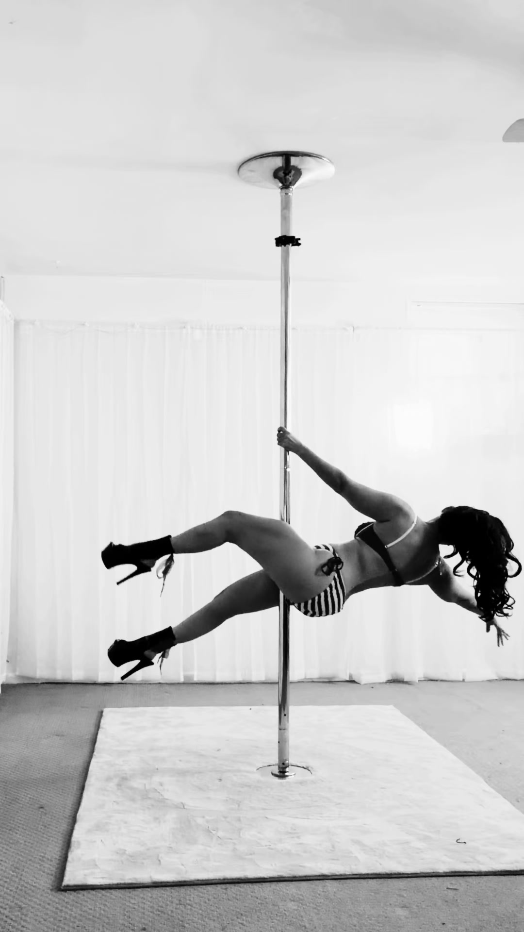 @stilettos_and_skates