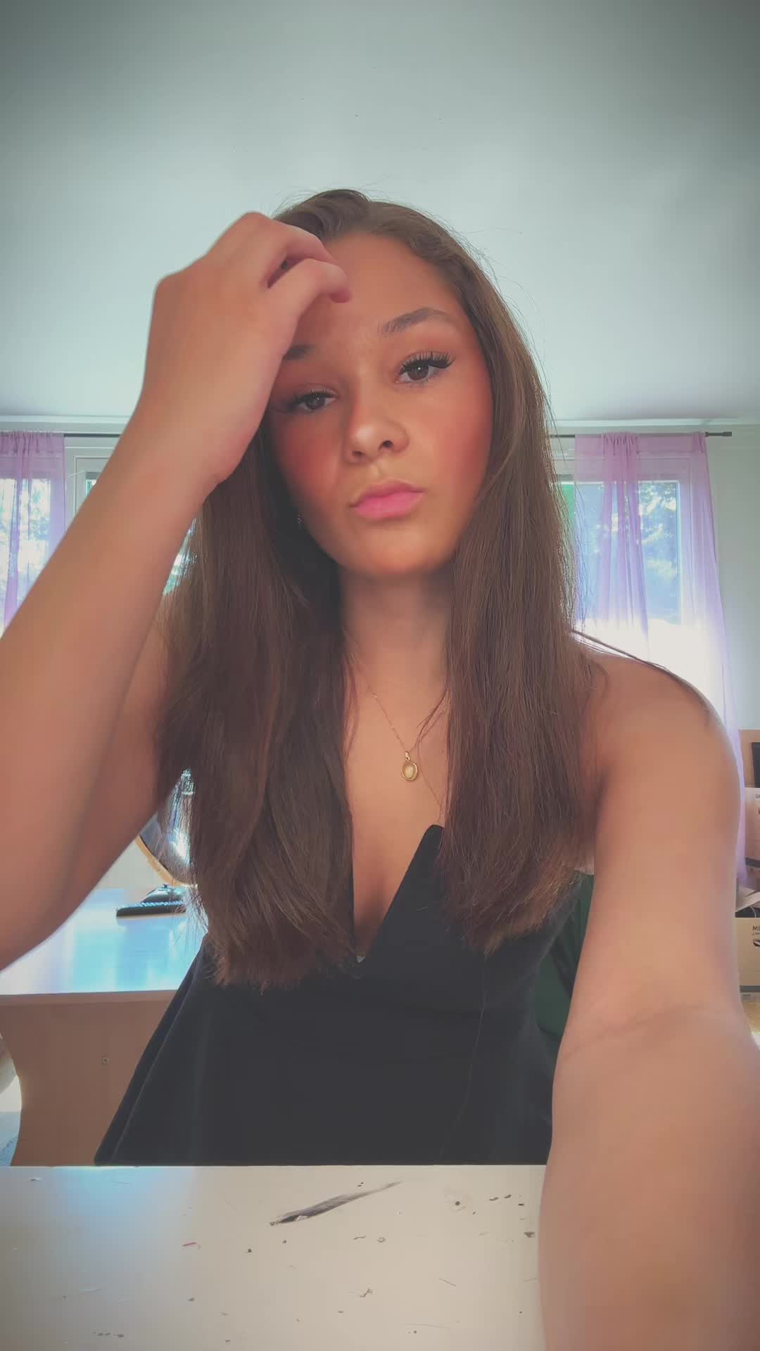 @𝒾