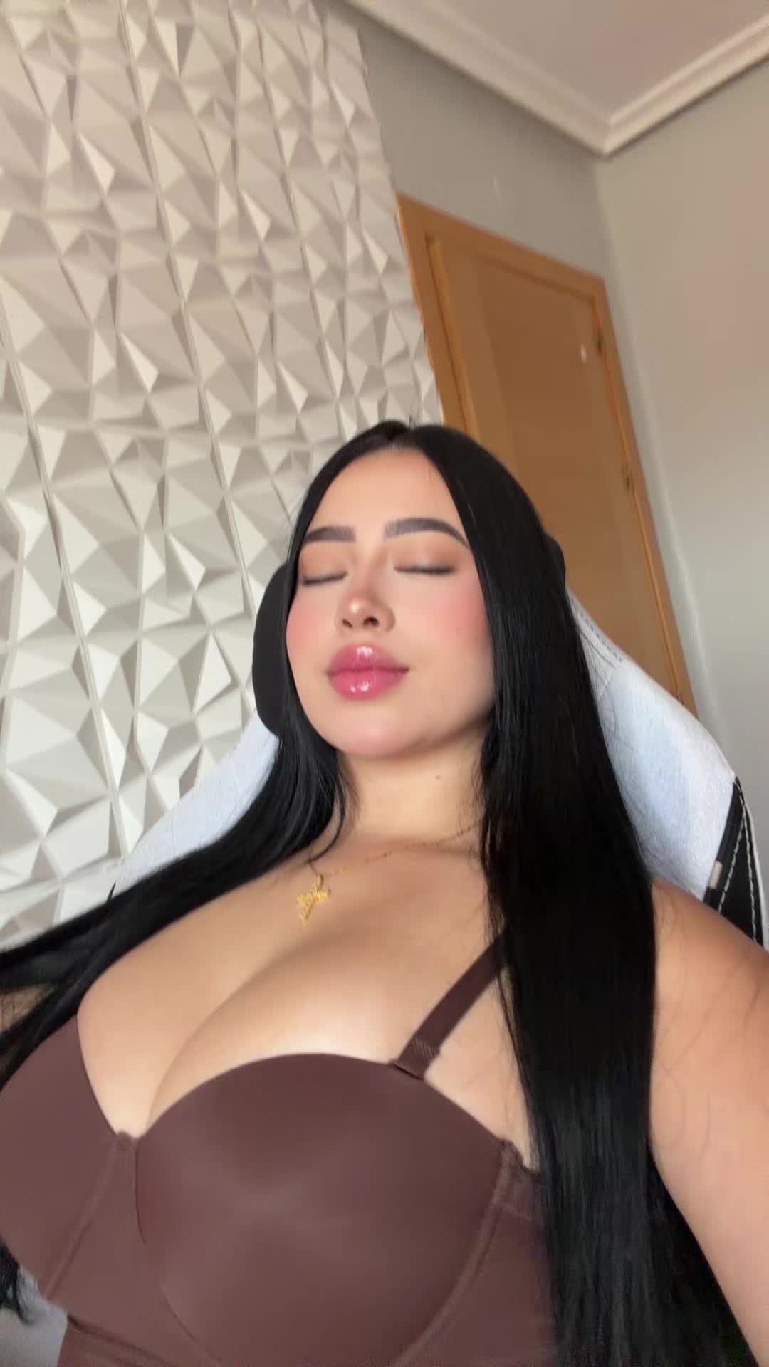 @valesuarezl_2 👑