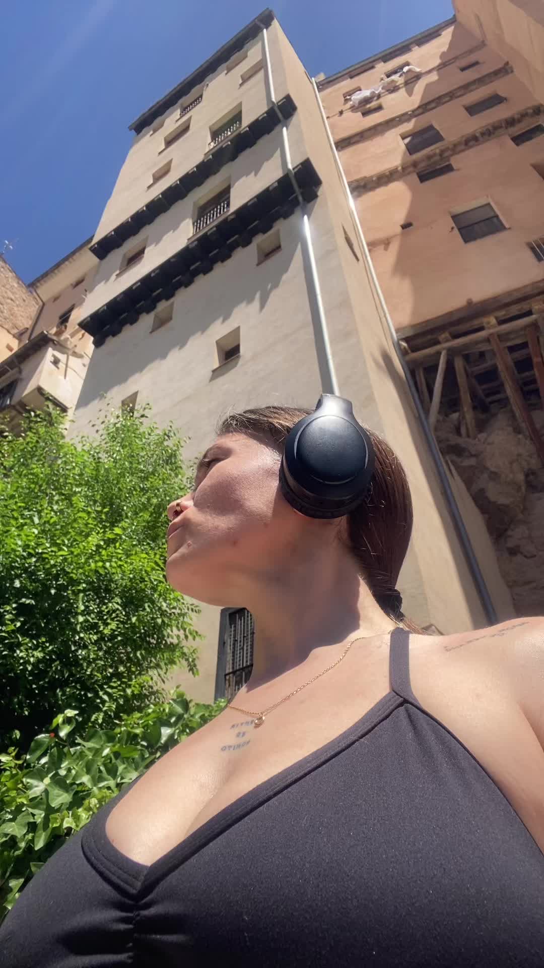 @JuliKa
