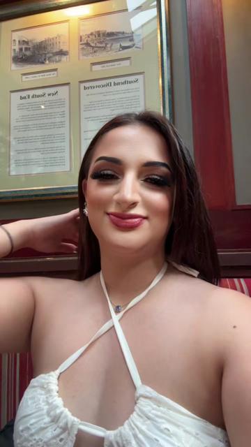 @kareenaxox_