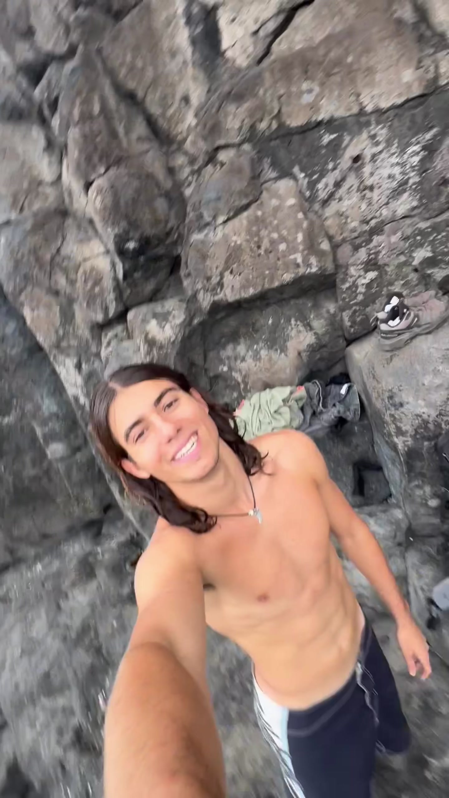 @Santi_skss